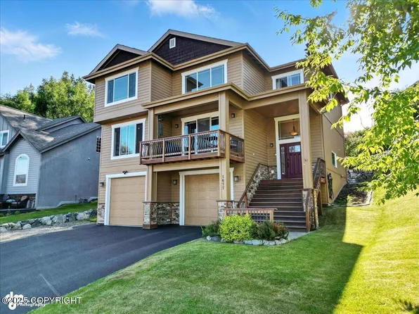 1677 Circlewood Dr, Anchorage, AK 99516
