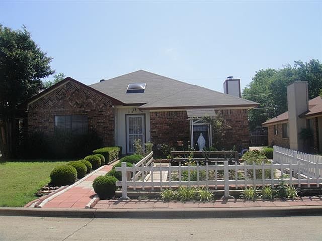 1st image of 2529 Summer Place Dr
