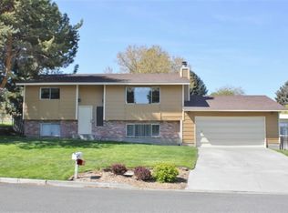 4157 King Dr, West Richland, WA 99353