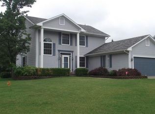 2566 Stanmoor Dr, Waterford, MI