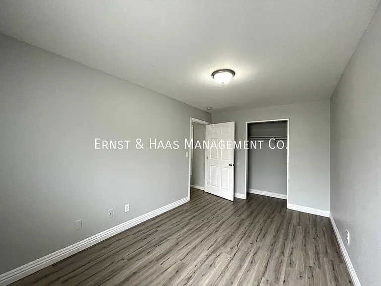 5917A Atlantic Ave — Photo 3