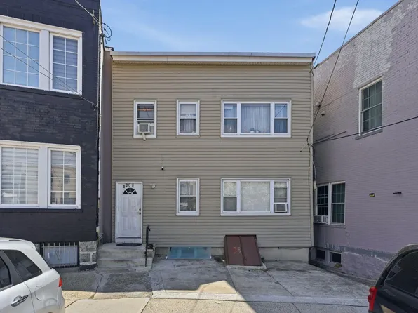 6208 Durham Avenue image 1 of 5