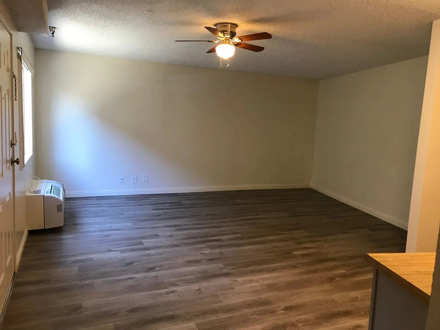 249 W Alameda Ave Burbank — Photo 2