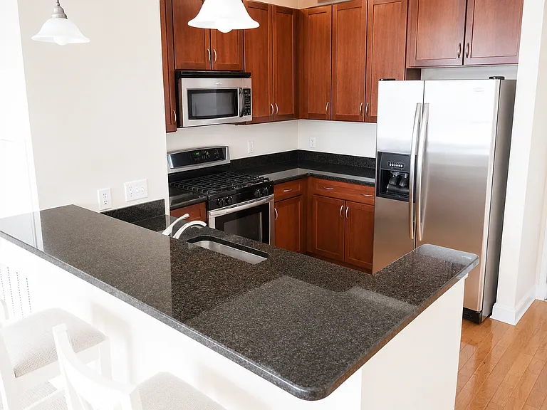 200 W Elm St #1219 — Photo 5
