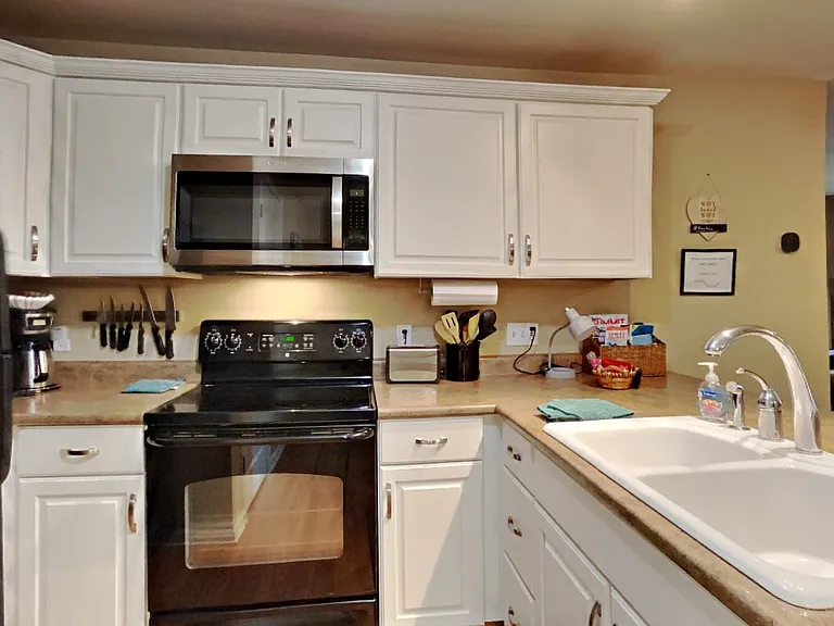 1509 Point Dr — Photo 9