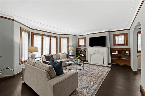 312 McKinley Ave #WHOLE HOUSE Photo 1