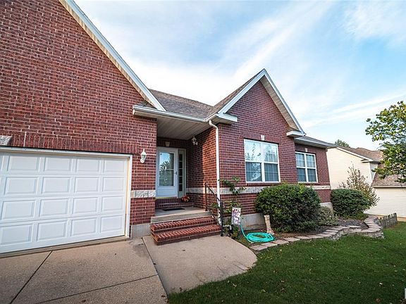 2nd image of 203 Sooter Ln