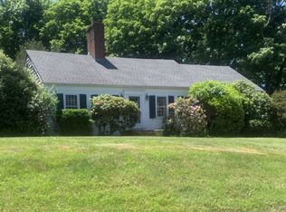 240 Carriage Dr, Middlebury, CT 06762