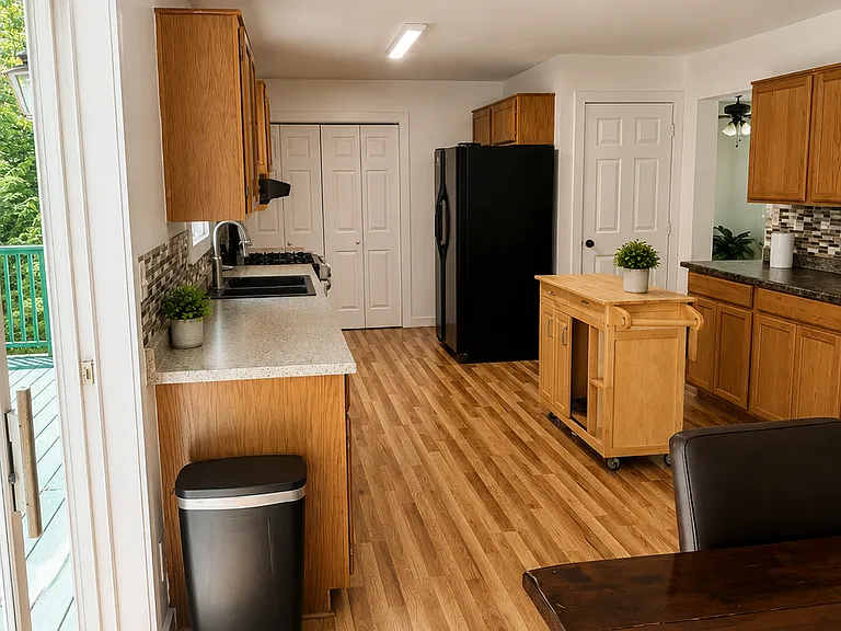 732 Old Kings Rd — Photo 6