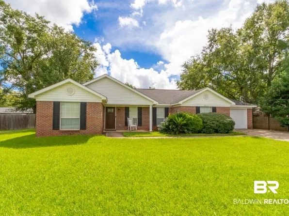 1611 S Bay St, Foley, AL 36535