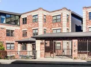 2454 NW Westover Rd #5-205, Portland, OR 97210