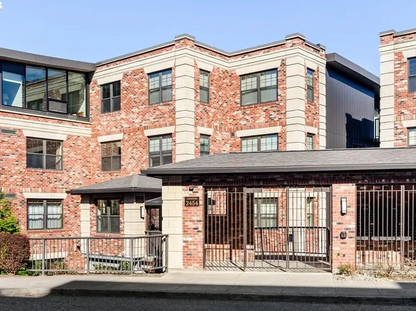 2454 NW Westover Rd #5-205, Portland, OR 97210