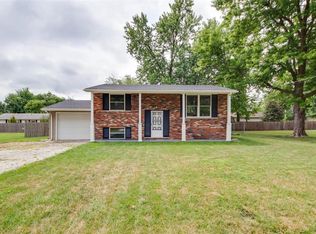 205 Cindy St, Brighton, IL 62012