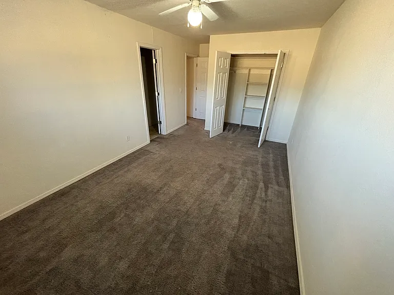 4913 N Britton Dr — Photo 7