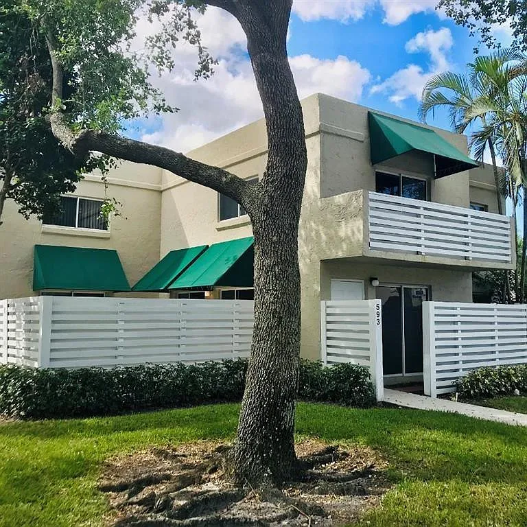 3 bed, 2.5 bath, 1632 sqft, $3,250 — Photo 1