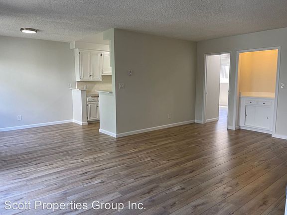 4th image of 11837 Dorothy St APT 7