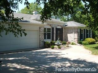 13 Lakeview Dr, Groveland, IL 61535