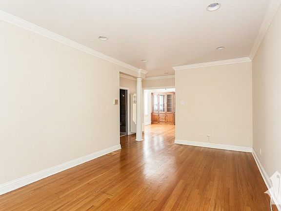 4th image of 3630 N Bosworth Ave APT 1L