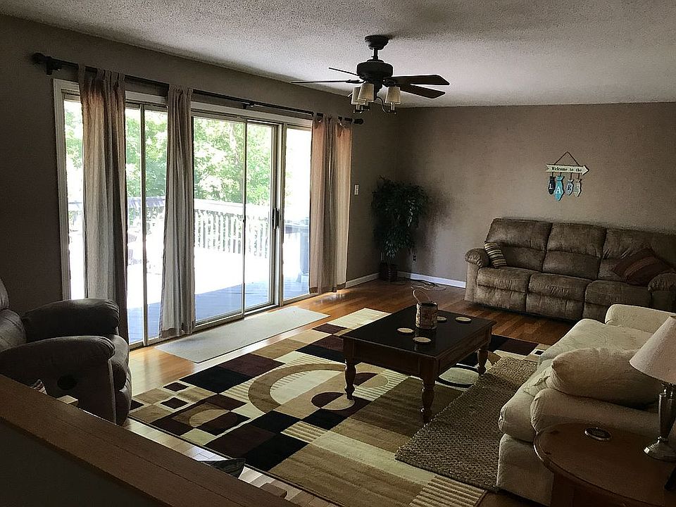 1st image of 86 Oakridge Ct