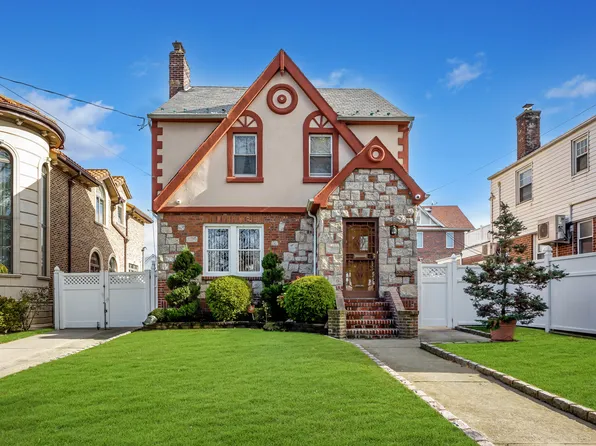 22-25 Parsons Boulevard image 1 of 26