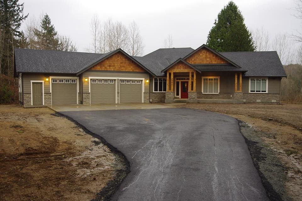 1st image of 3001 147th Ave NE