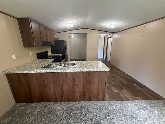 3rd image of 22 Patricia Ln