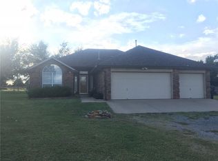 10801 S Cemetery Rd, Mustang, OK 73064