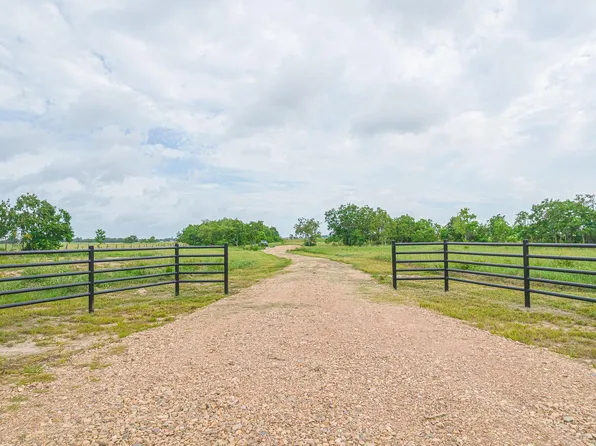 Bernardo Rd, Cat Spring, TX 78933