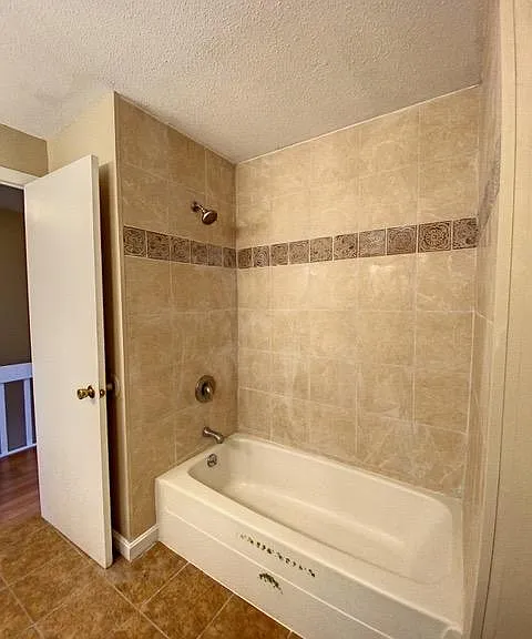 520 Shennecossett Rd #C — Photo 8