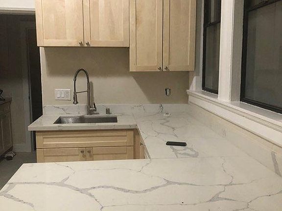 5th image of 238 4th Ave Unit A