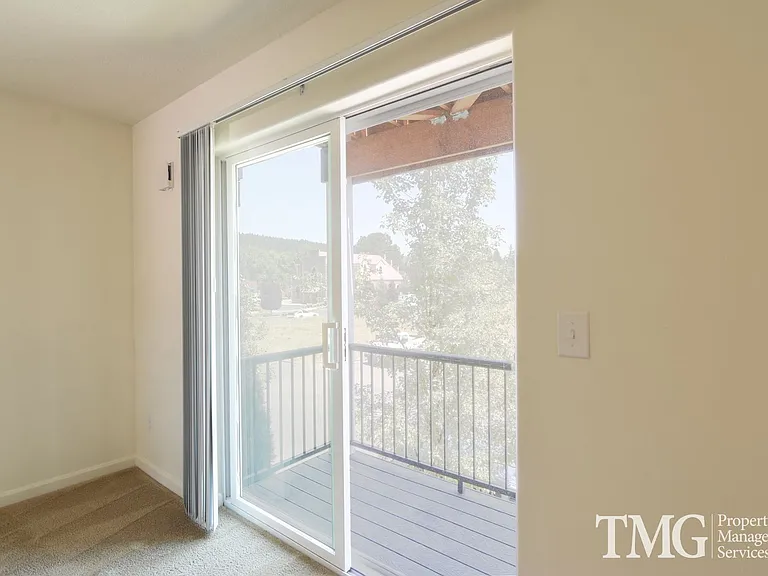 1017 SE 12th Ave — Photo 5