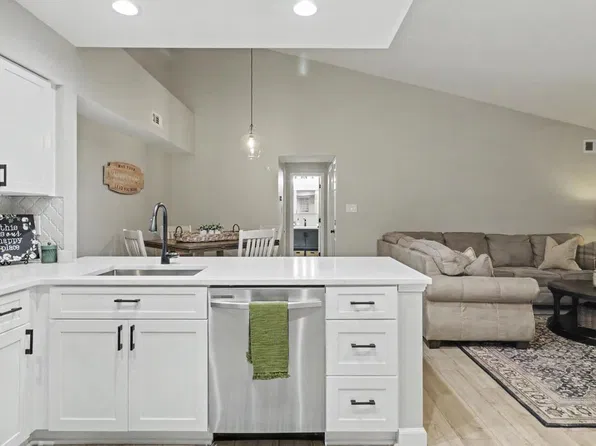 7860 Waverley Mill Ct, Gainesville, VA 20155