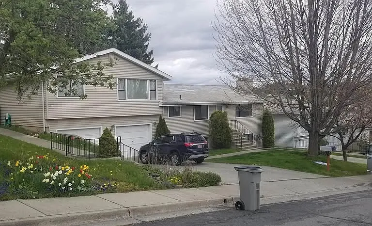 1340 NW Kenny Dr #2 — Photo 2