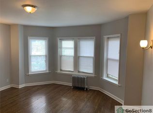 2550 E 76th St, Chicago, IL 60649