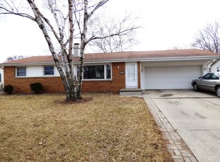 1447 Carole Ln, Green Bay, WI 54313