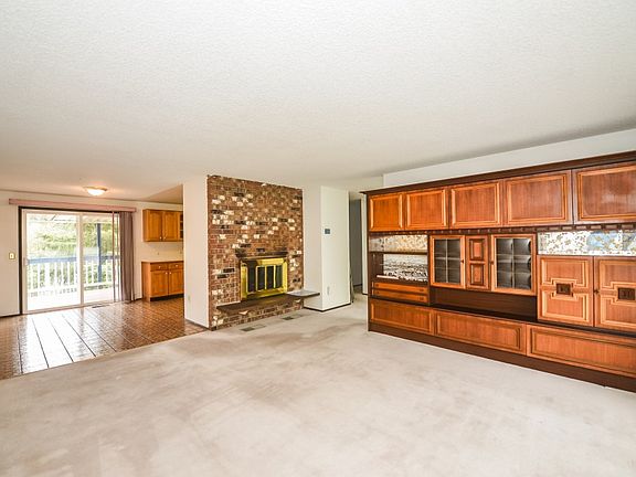 4th image of 6671 E Grandview Ave