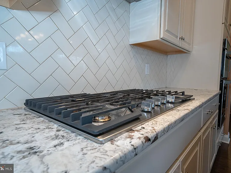 3701 Parris Blvd — Photo 30