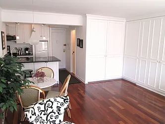 Rented by Barshay Brokerage