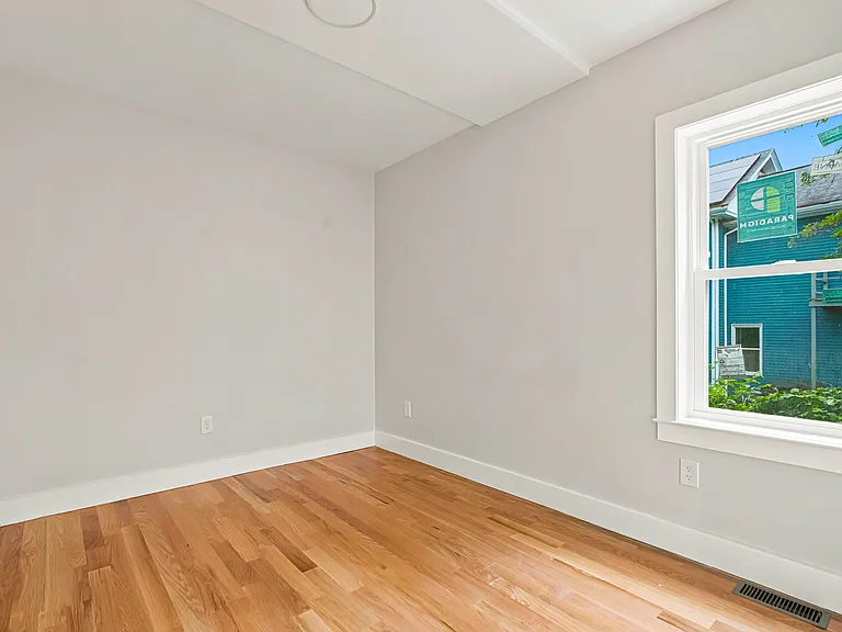 4A Mayhew St #A — Photo 12