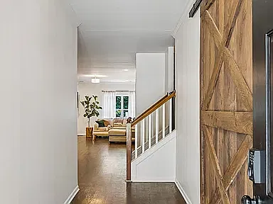 5 bed, 2495 sqft, $3,400 — Photo 4