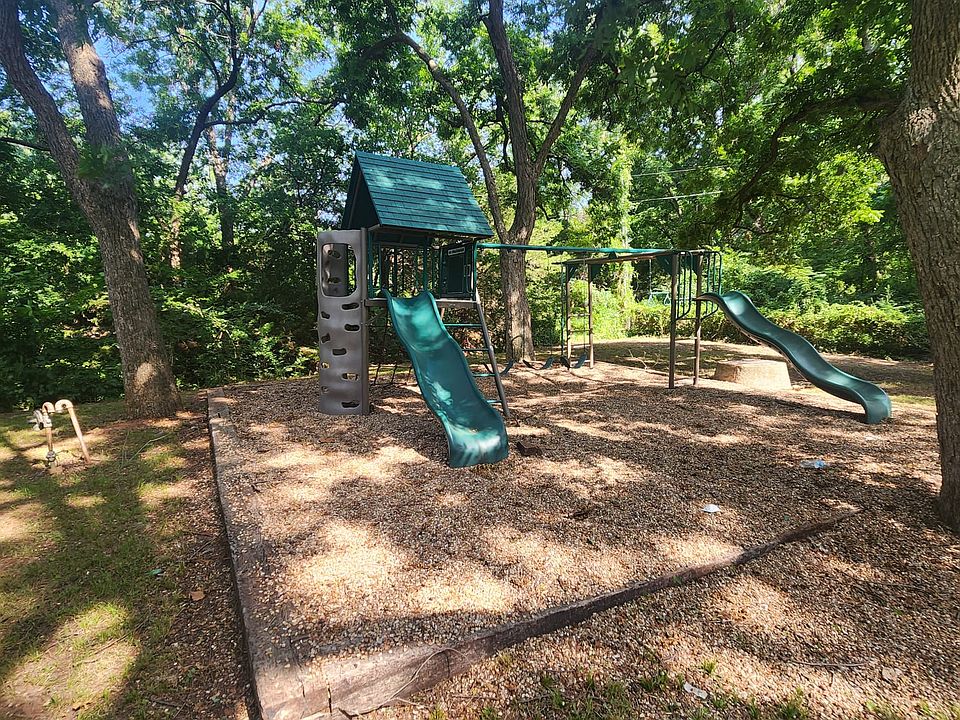 1st image of 2524 N Harrison St #2B-2Ba-784Sqft