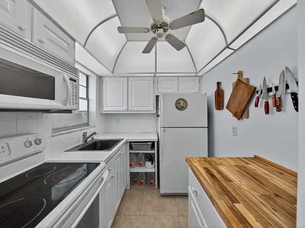 251 S Golf Boulevard #287, Pompano Beach, FL 33064