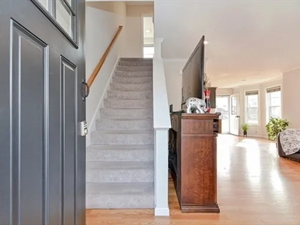 32 Riley Rd #32, Tyngsboro, MA 01879
