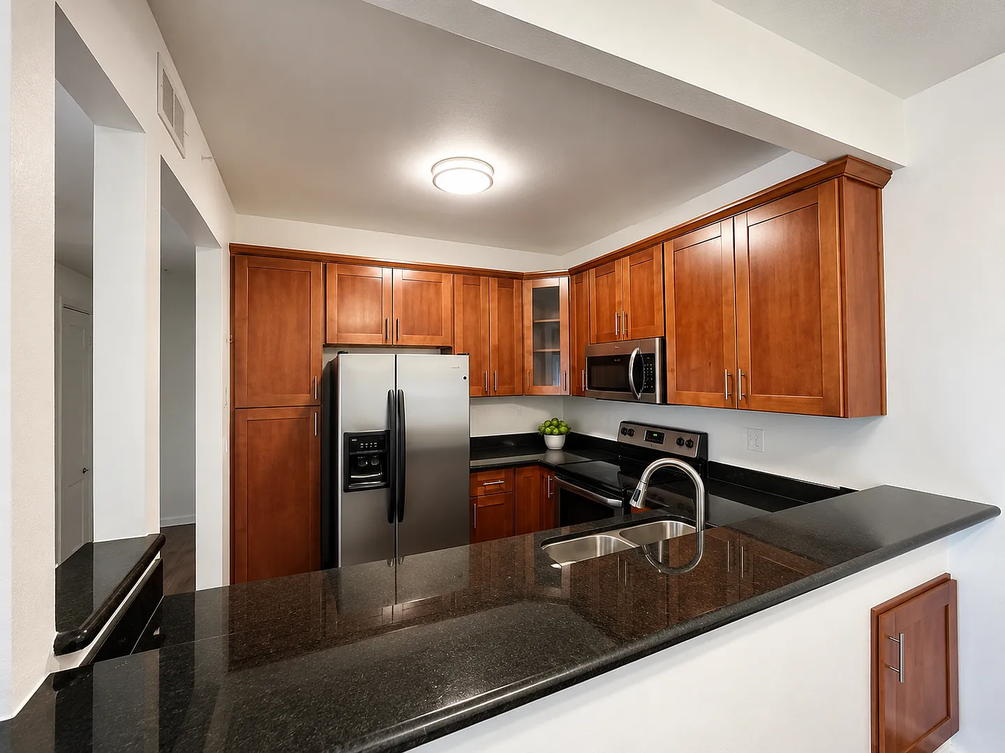 Upgrade 2Bed 2Bath Condo — Photo 3