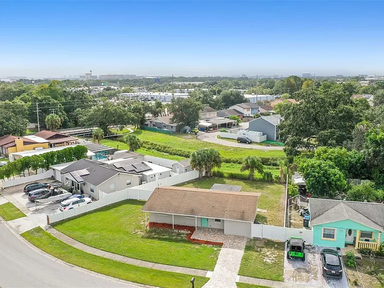 6408 Yosemite Dr — Photo 18