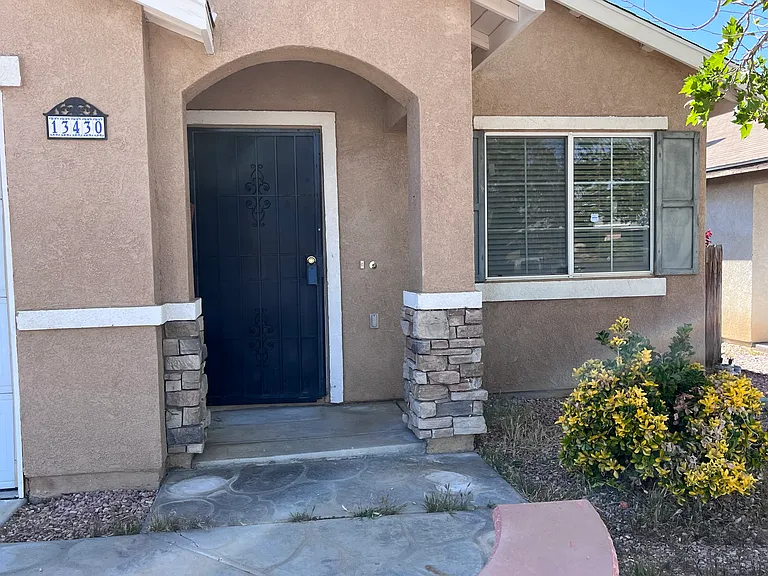 13430 Merry Oaks St — Photo 2