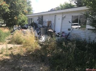32 Eastlake Rd, Oroville, WA 98844