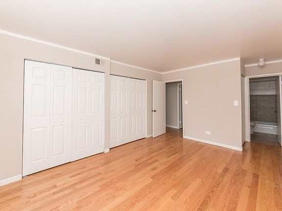3rd image of 1515 W Morse Ave #4