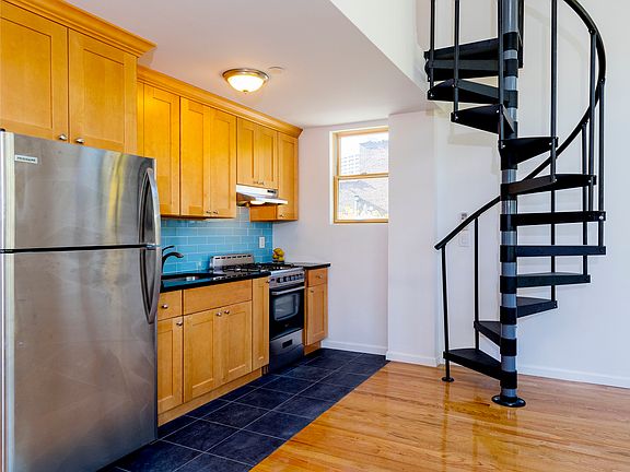 3rd image of 18-10 Astoria Park S #3F