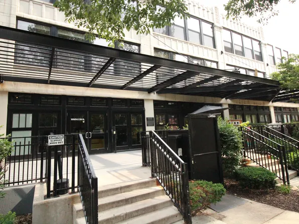 1000 W 15th St Unit 320, Chicago, IL 60608